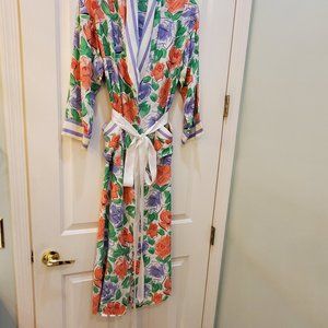 Cabochon Vintage Women's Robe, Made in Hong Kong